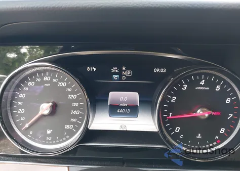 2019 Mercedes-Benz E 300 4Matic z USA, uszkodzony, nr VIN WDDZF4KB4KA533807